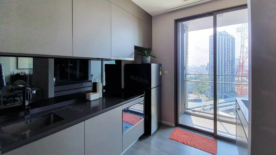 Property photos for The Room Sukhumvit 69