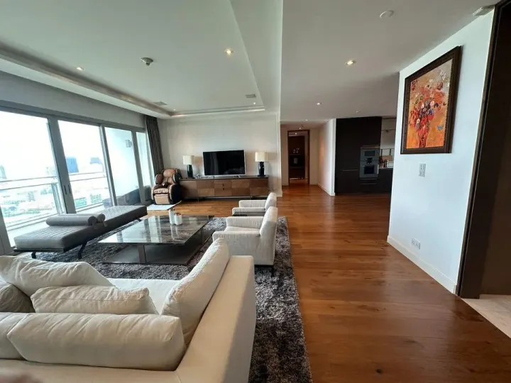 Property photos for 185 Rajadamri