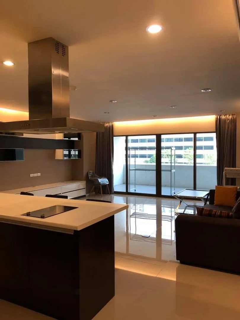 Property photos for Park Ploenchit