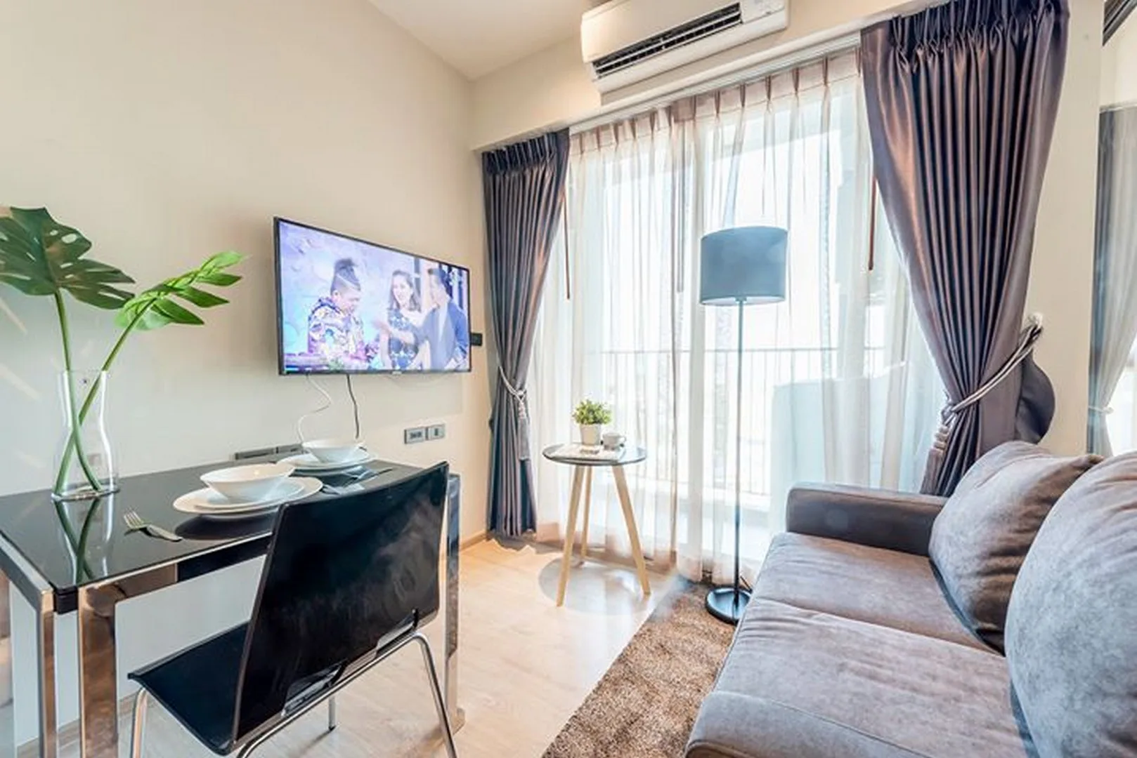 Property photos for Whizdom Station Ratchada - Thapra