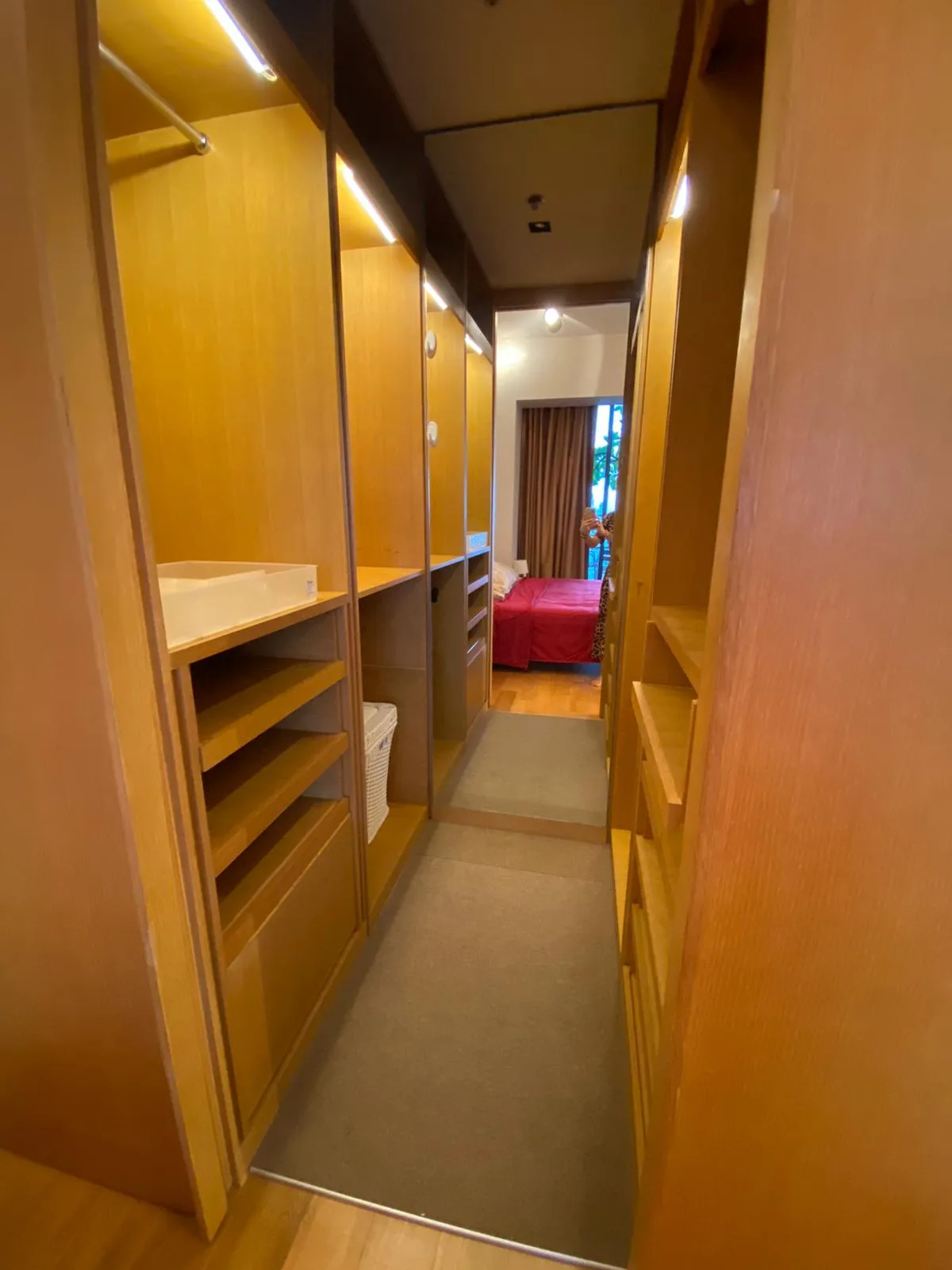 Property photos for The Met