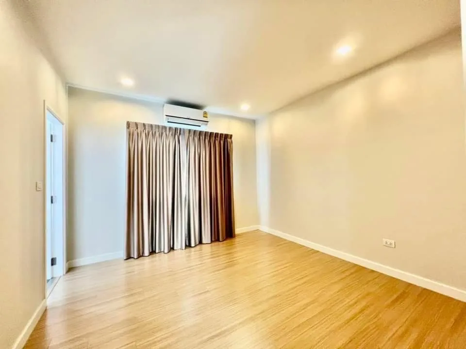 Property photos for Plex Bangna