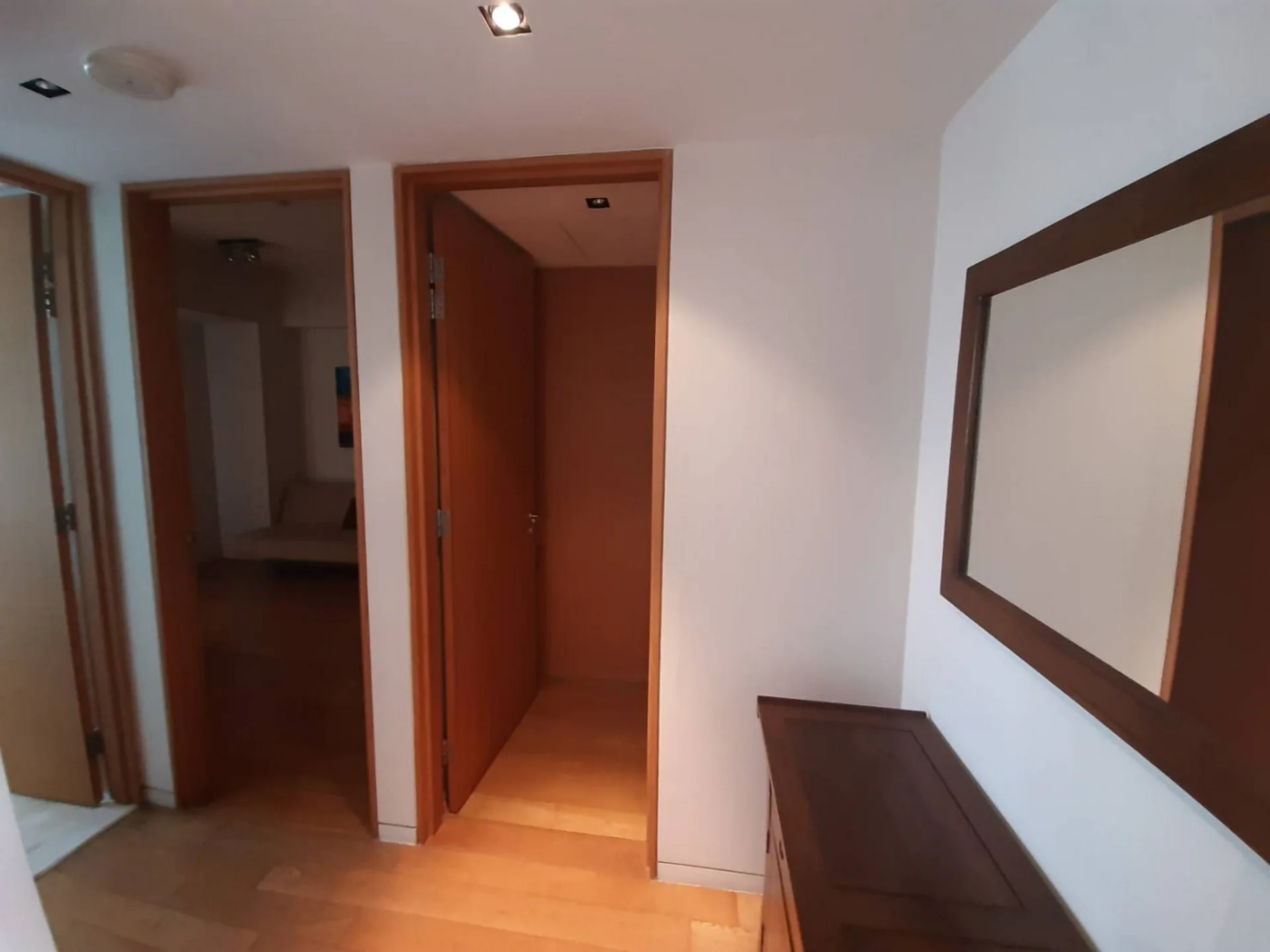 Property photos for The Met