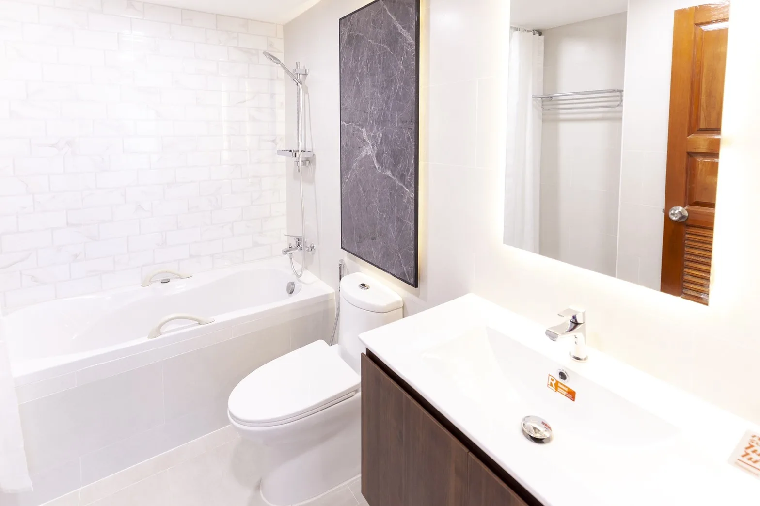 Property photos for 33 Tower