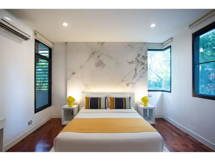 Property photos for Benviar Tonson Residence