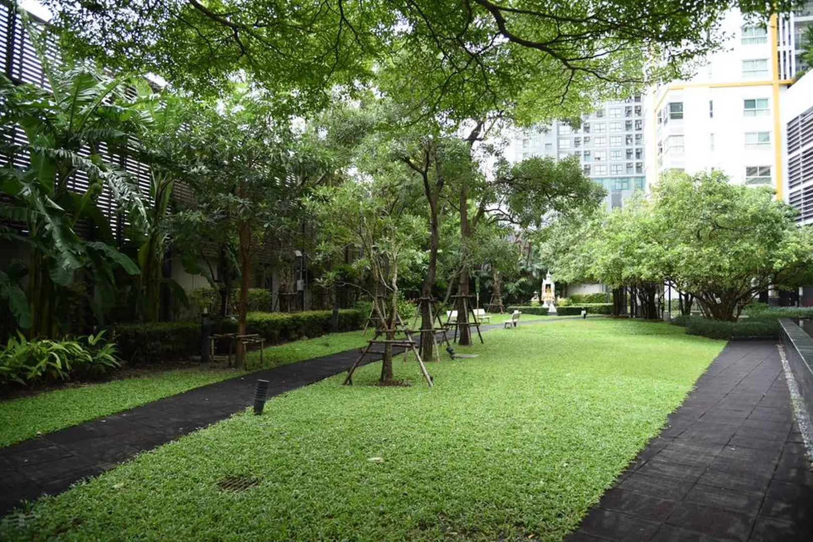 Property photos for The Parkland Taksin - Thapra