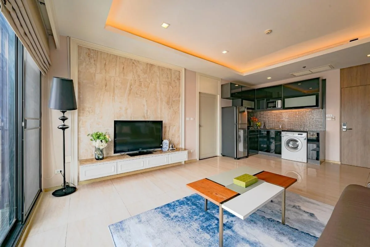 Property photos for Noble Reveal