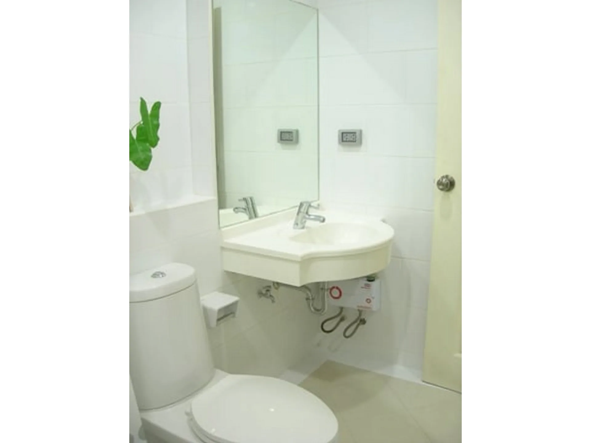 Property photos for PG Rama IX