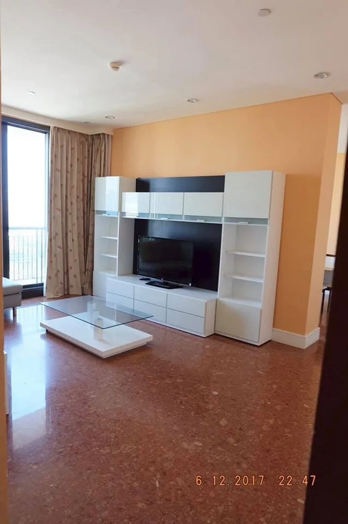 Property photos for Aguston Sukhumvit 22
