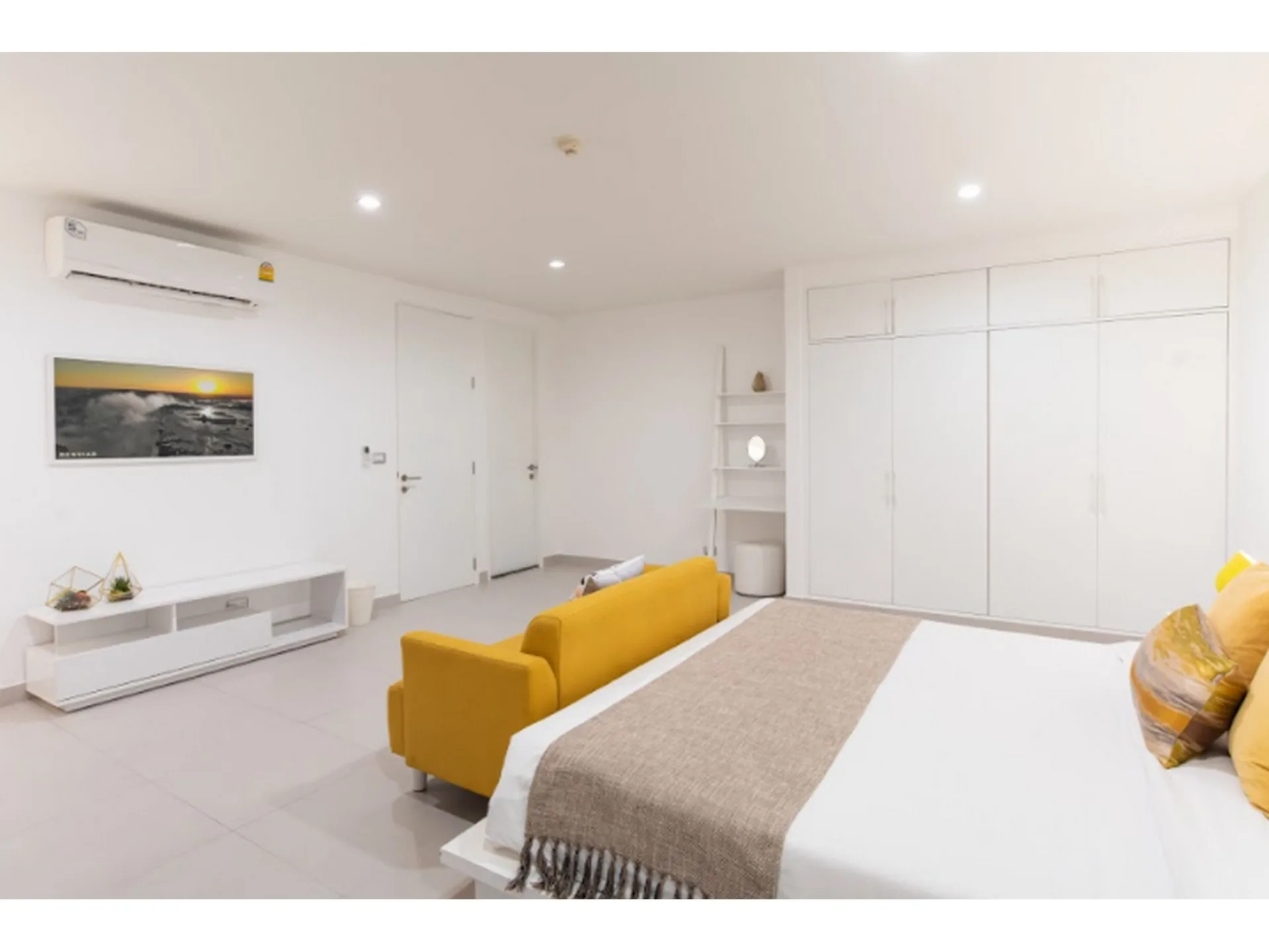 Property photos for Benviar Tonson Residence