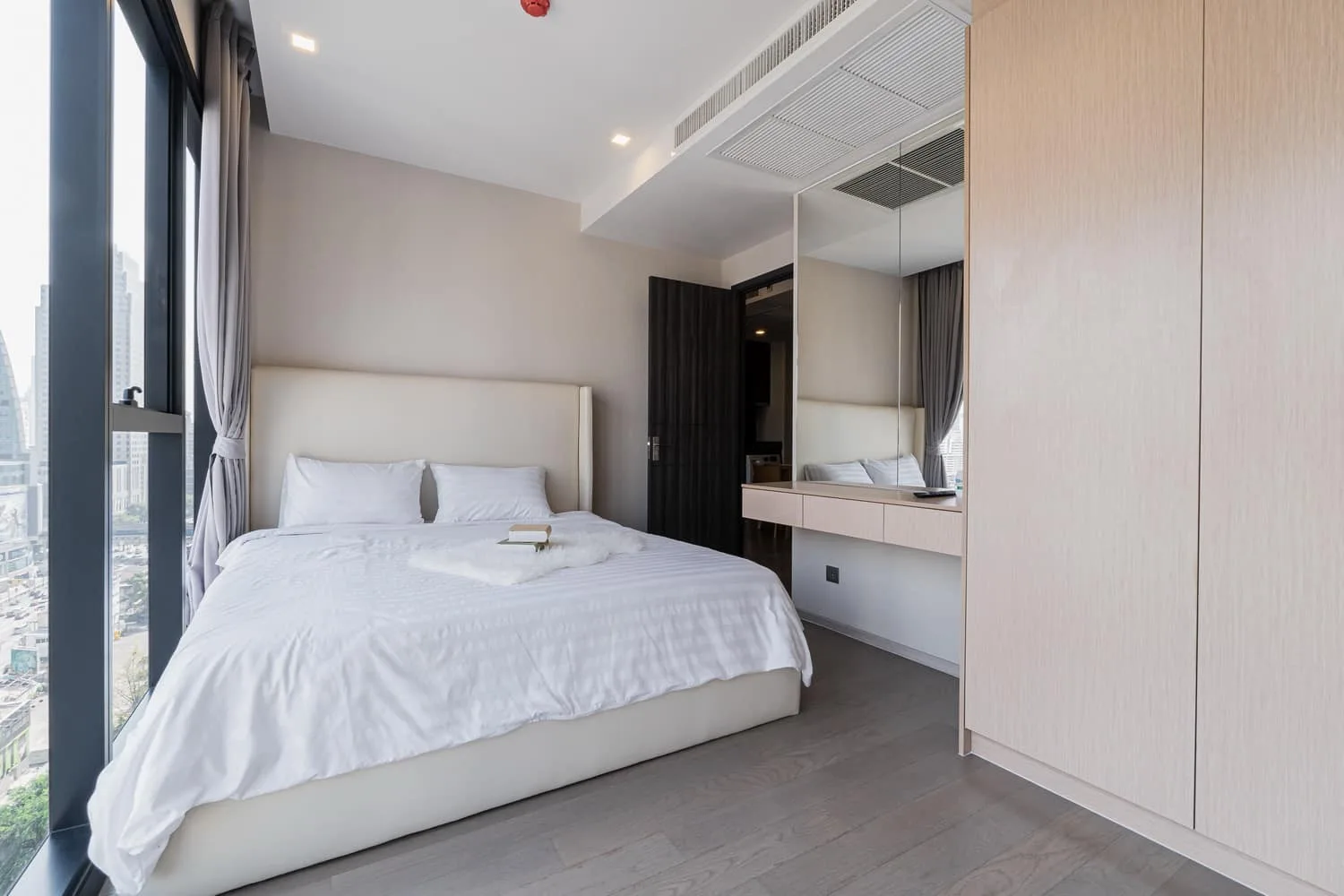 Property photos for Ashton Asoke