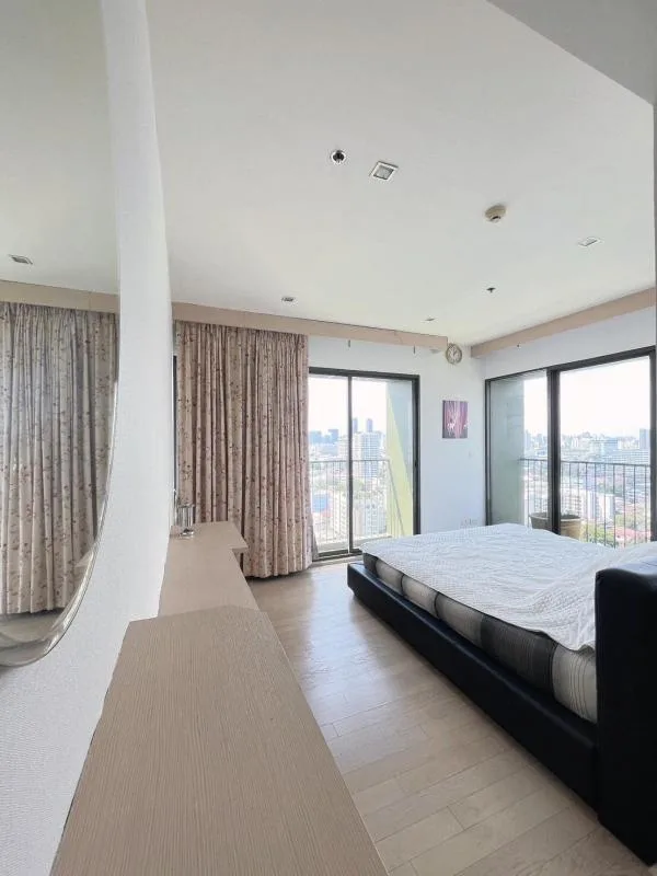Property photos for Noble Solo