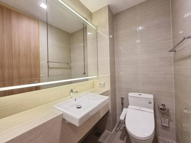 Property photos for Noble BE 33