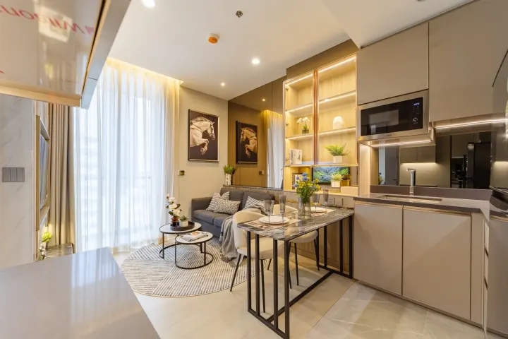 Property photos for The Extro Phayathai-rangnam