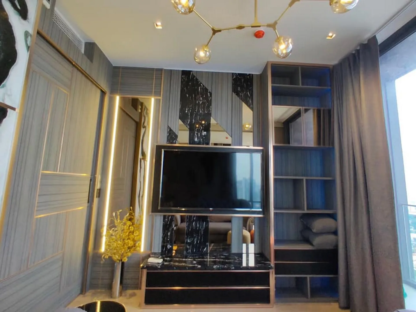 Property photos for Ashton Silom