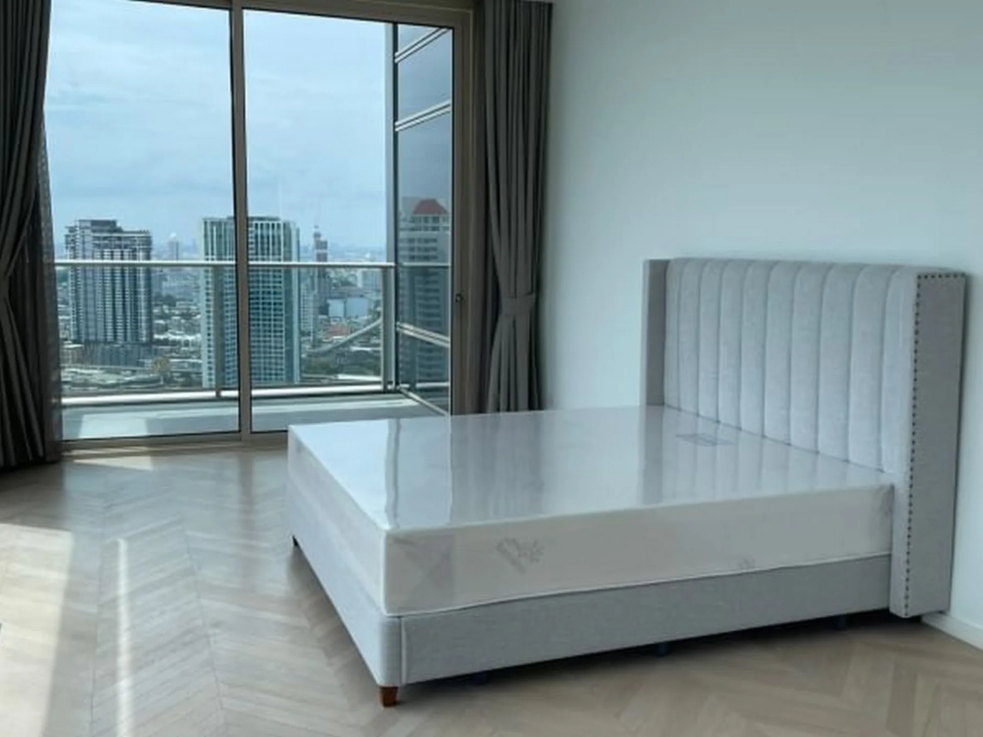 Property photos for Four Seasons Private Residences Bangkok