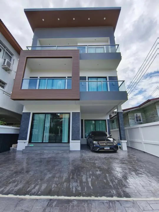 Property photos for Single House Sukhumvit 65
