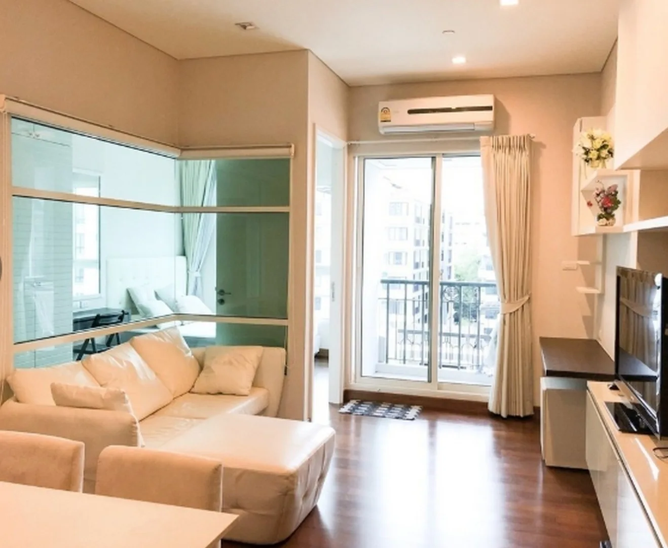 Property photos for Ivy Thonglor