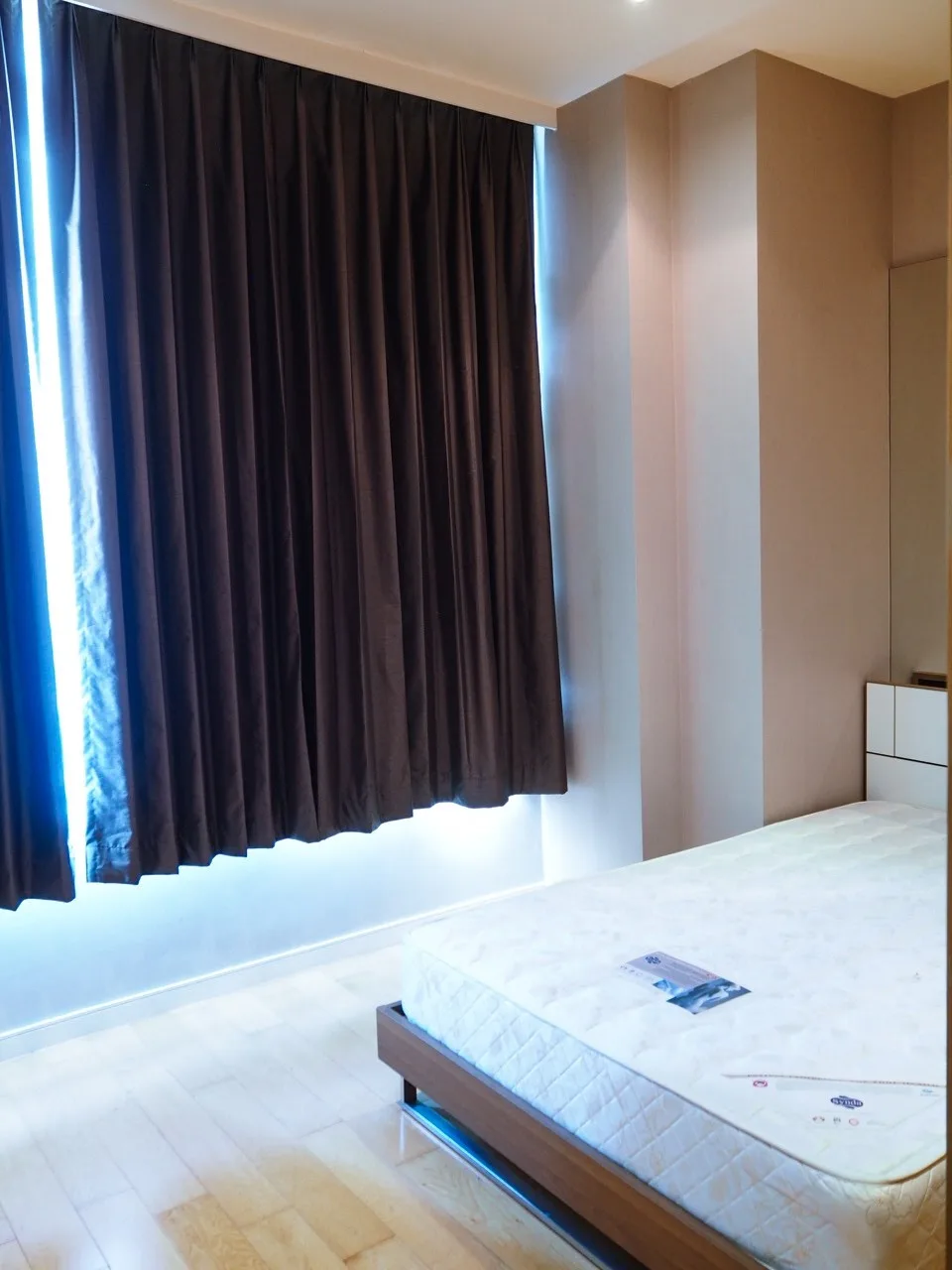 Property photos for Eight Thonglor Residence