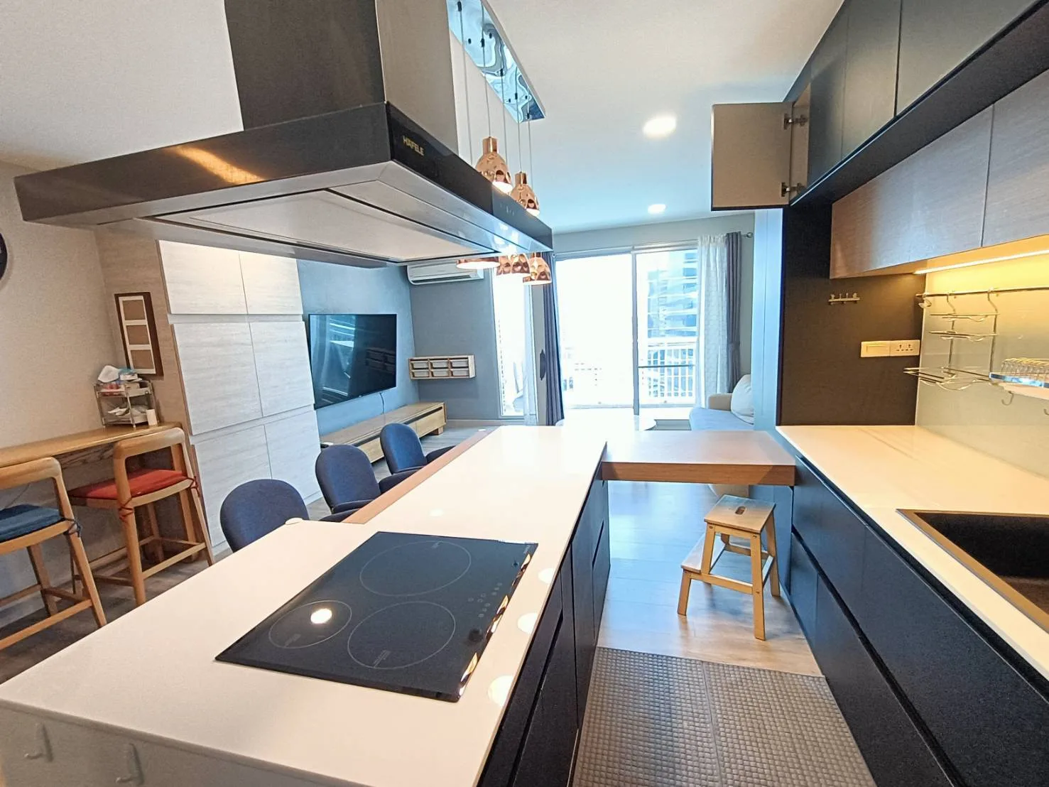 Property photos for Centric Scene Phaholyothin 9