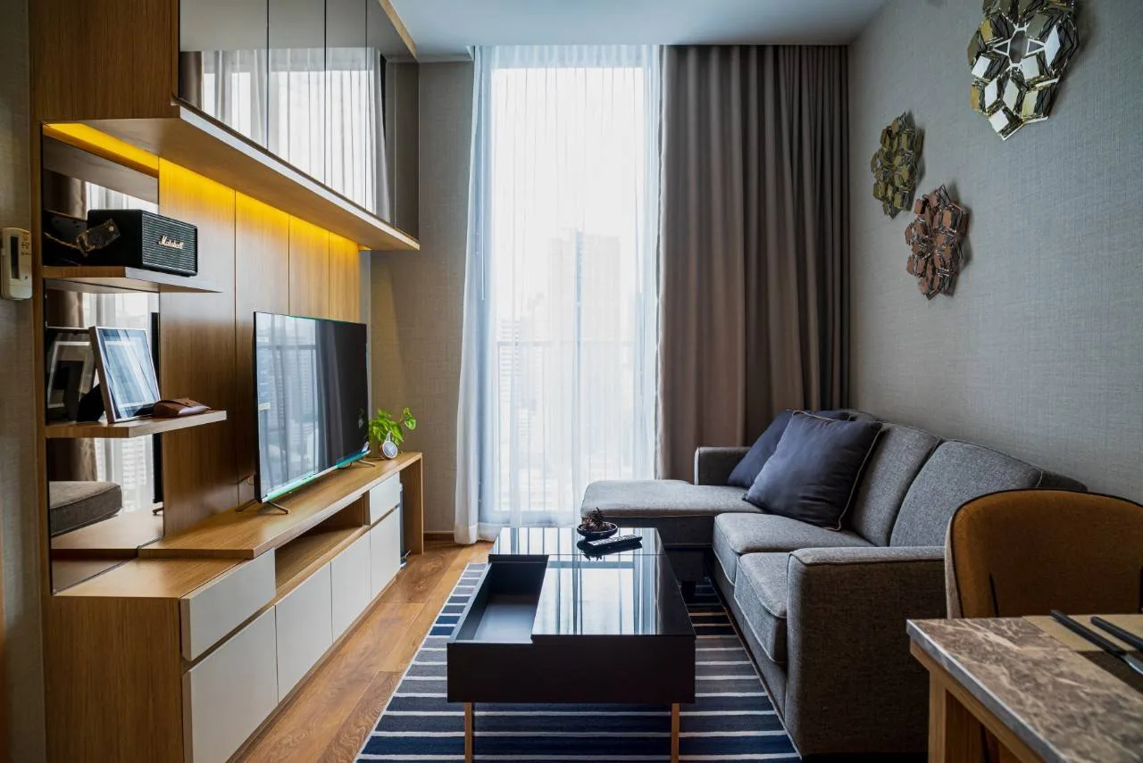 Property photos for Noble BE 33