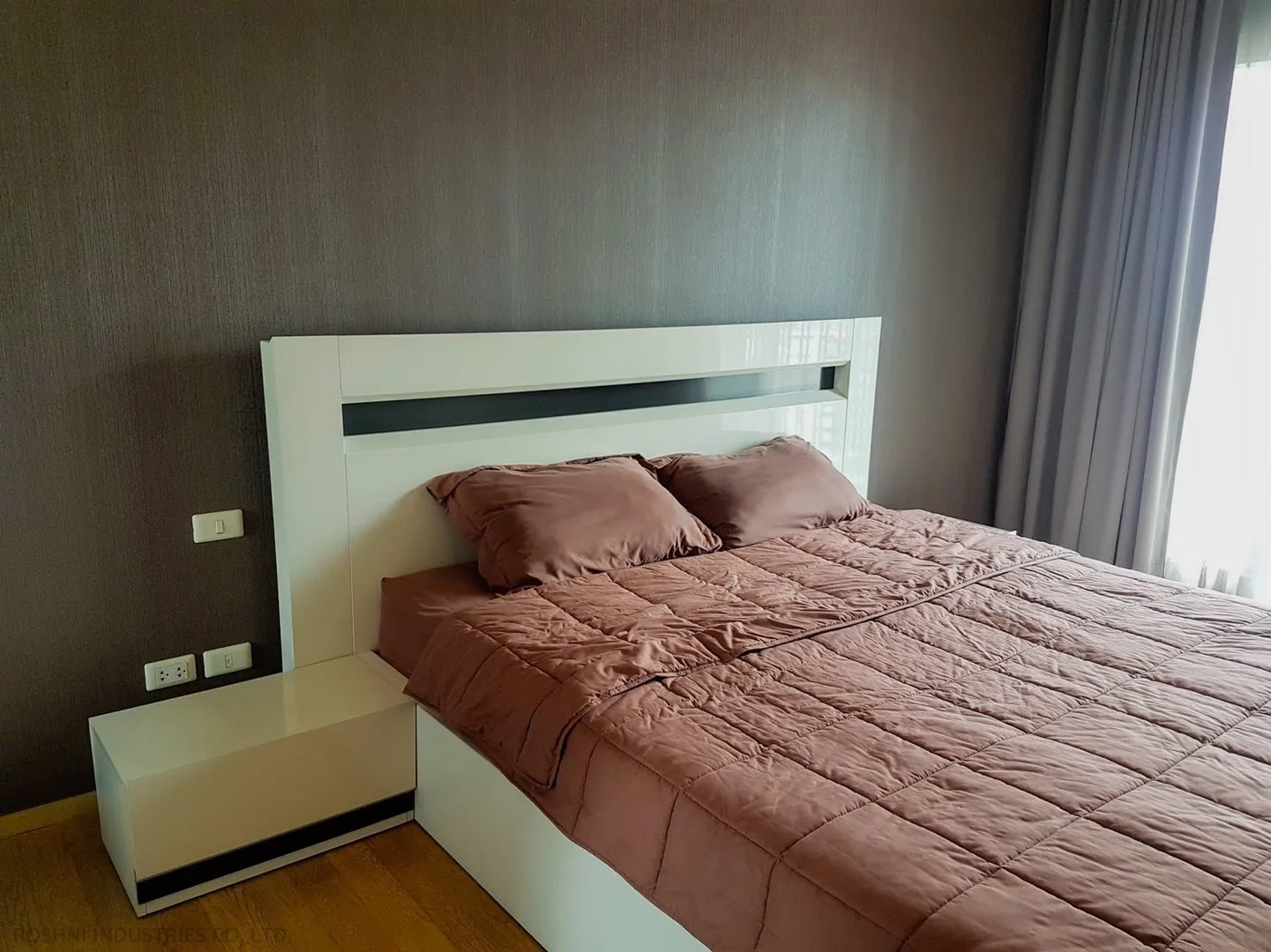 Property photos for Noble Refine