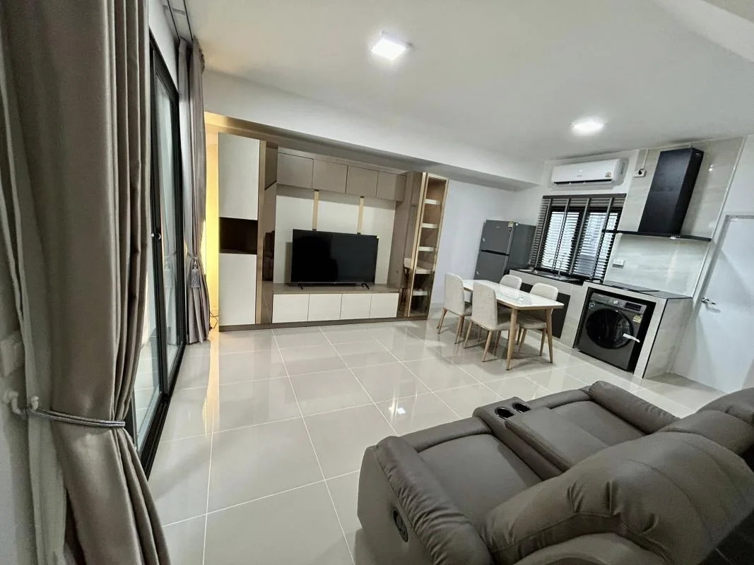 Property photos for Pleno Sukhumvit-bangna 2