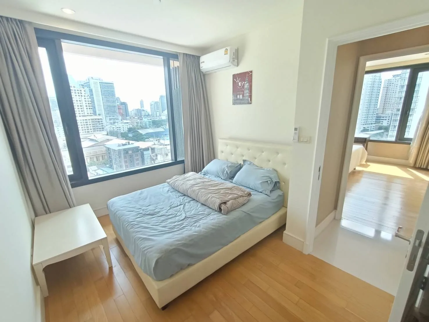 Property photos for Aguston Sukhumvit 22