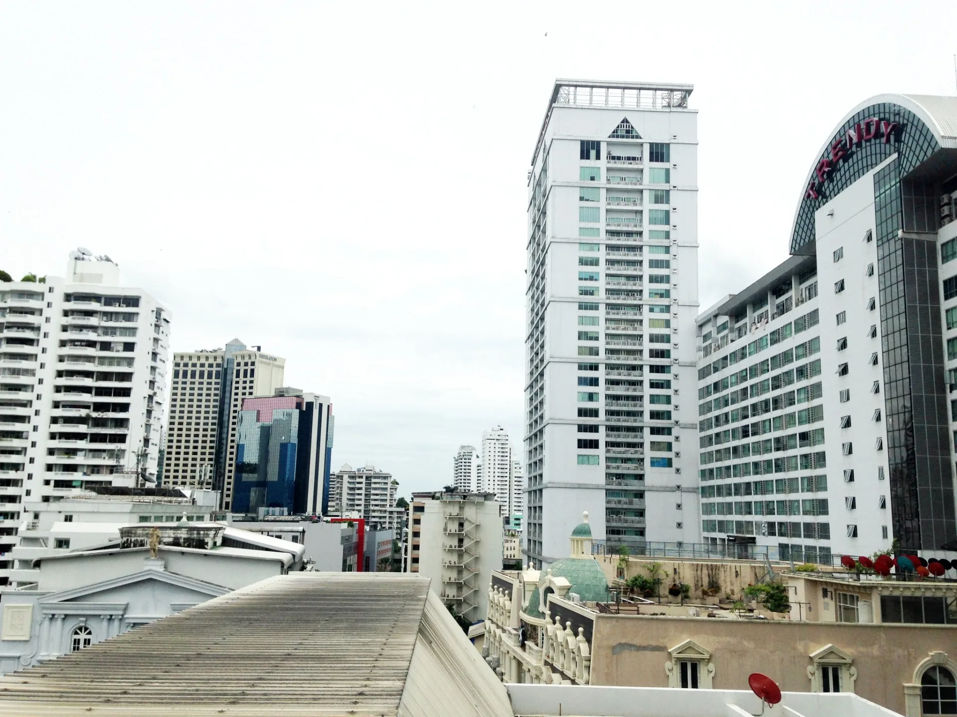Property photos for 15 Sukhumvit Residences