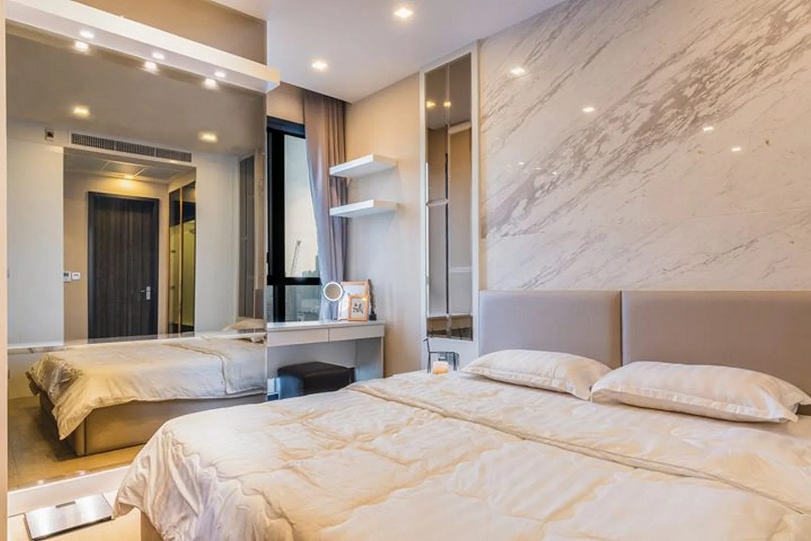 Property photos for Ashton Asoke