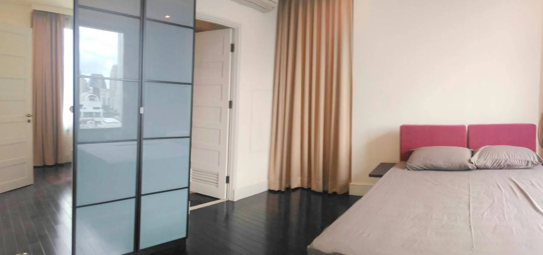 Property photos for Aguston Sukhumvit 22