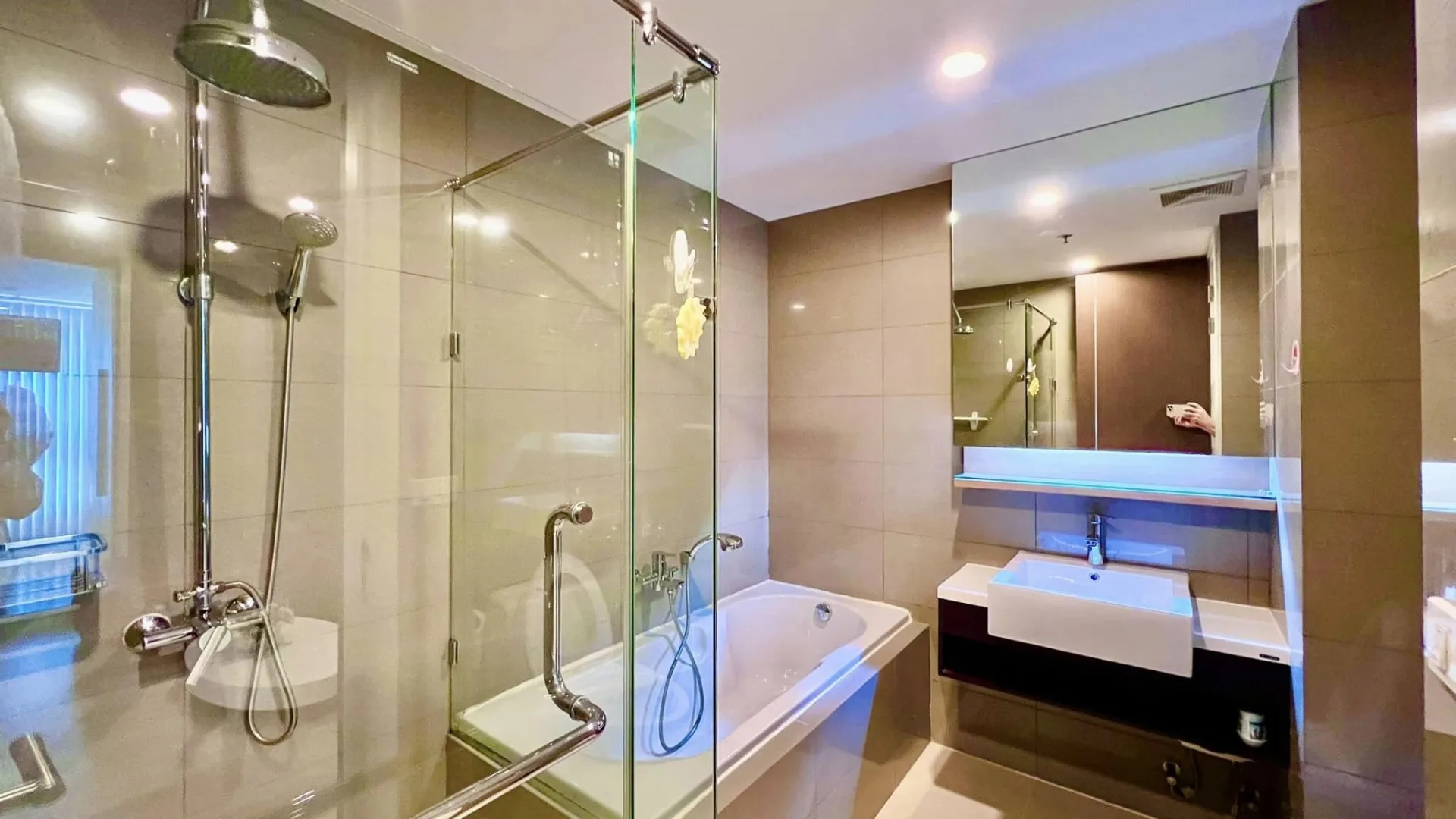 Property photos for 15 Sukhumvit Residences