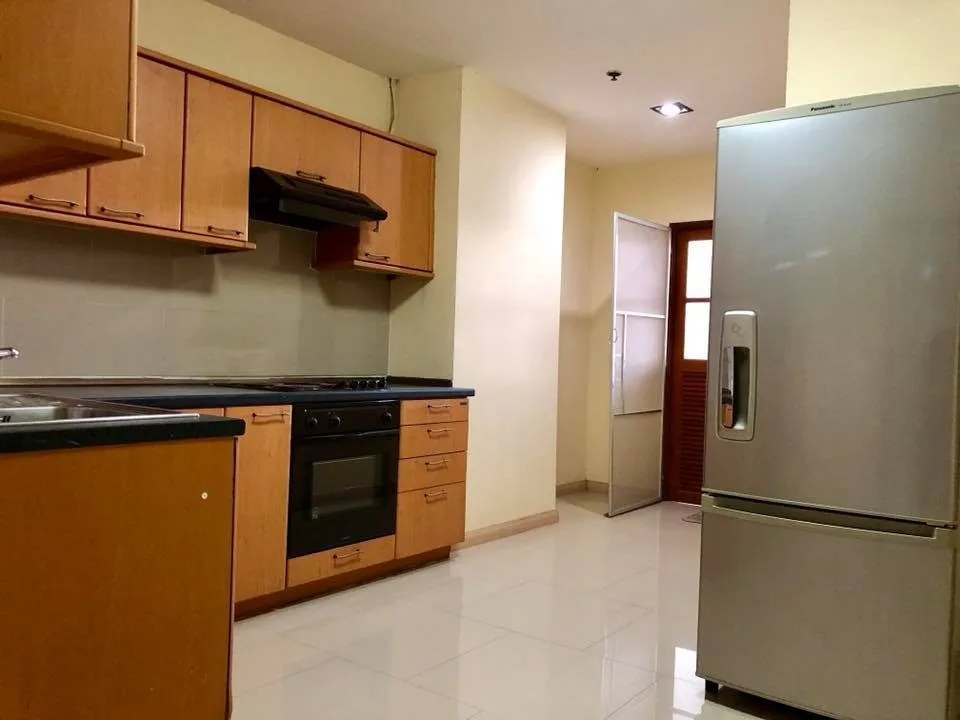 Property photos for 33 Tower