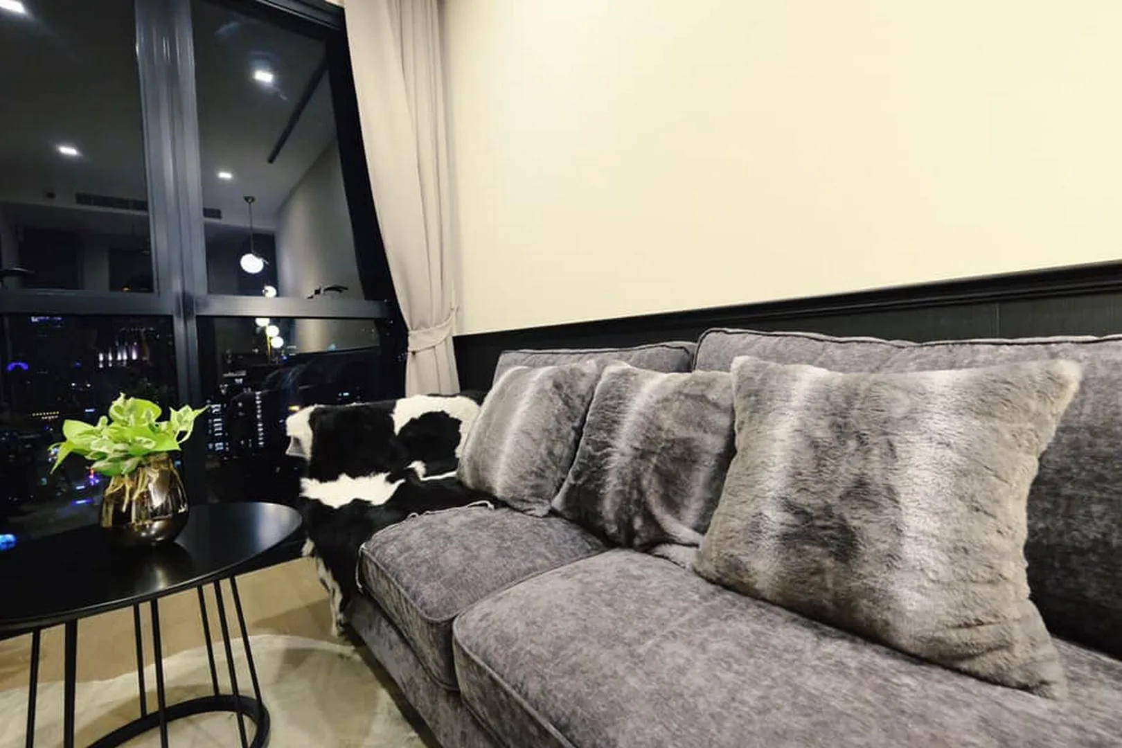 Property photos for Ashton Asoke