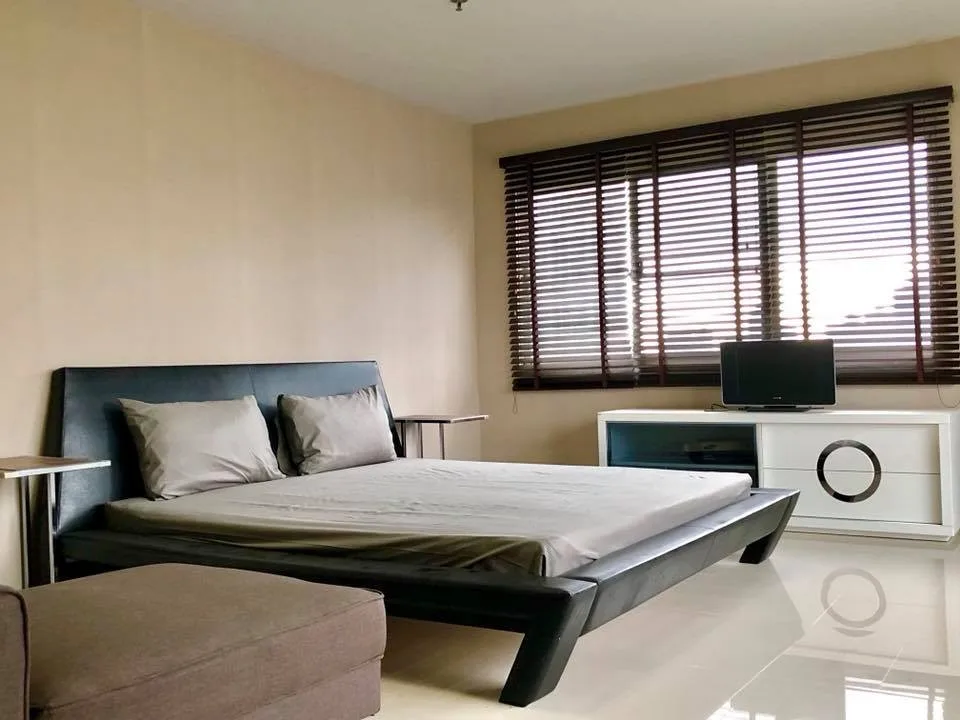Property photos for 33 Tower