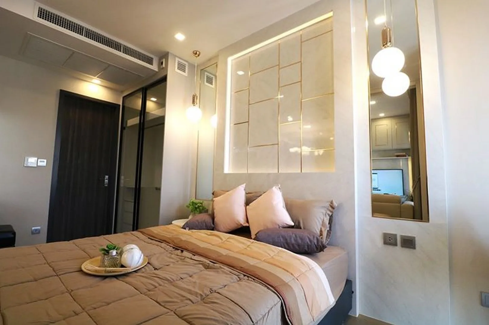 Property photos for Ashton Asoke