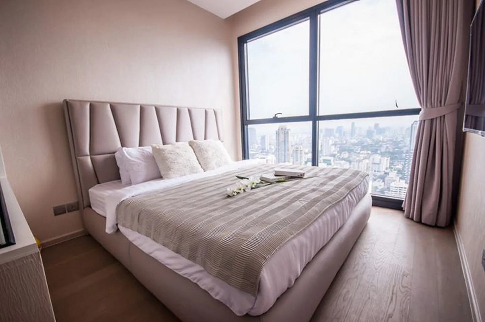 Property photos for Ashton Asoke