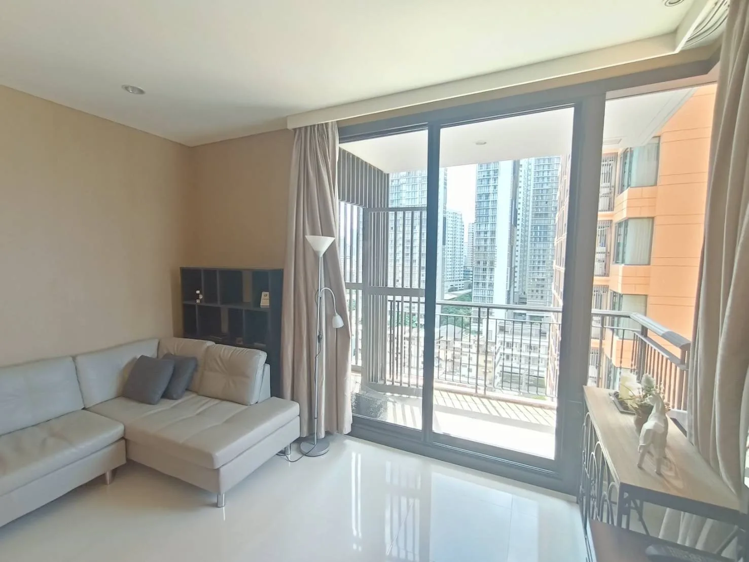 Property photos for Aguston Sukhumvit 22