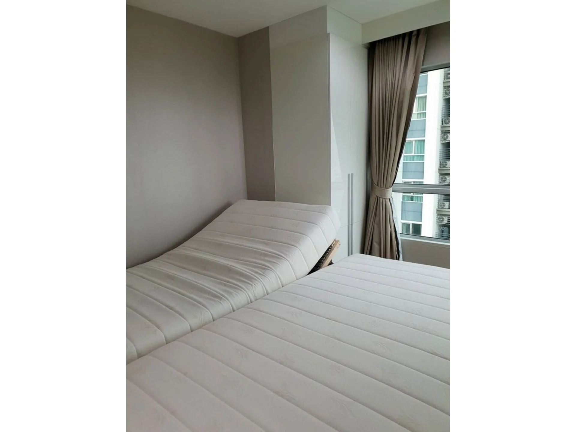 Property photos for Belle Grand Rama 9