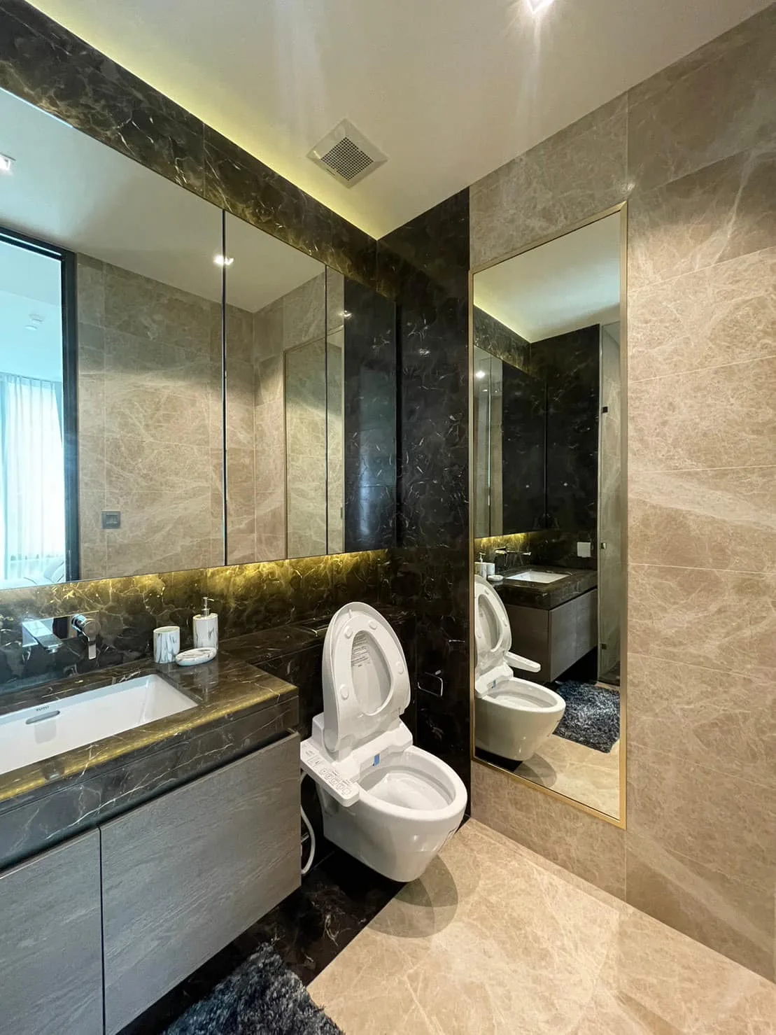 Property photos for 28 Chidlom