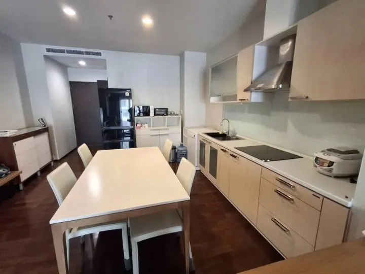 Property photos for Noble Ora