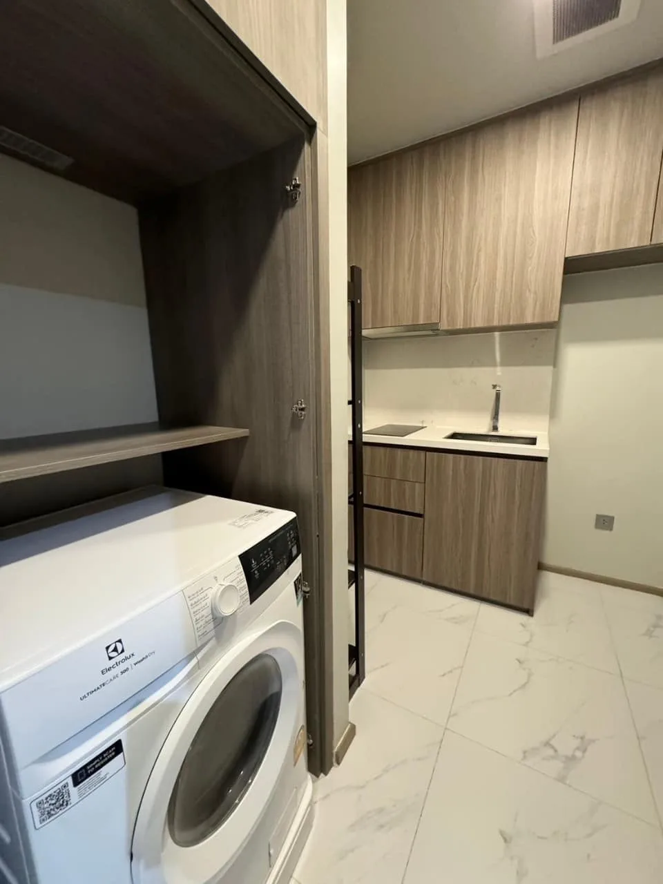 Property photos for Celes Asoke