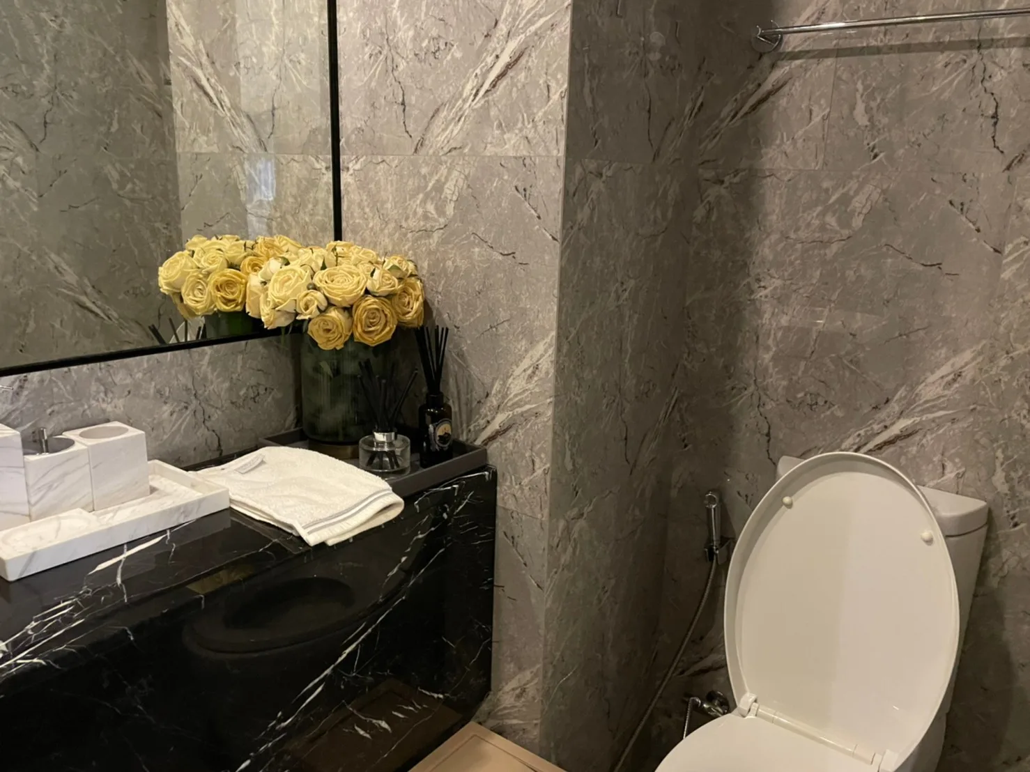 Property photos for Ashton Asoke