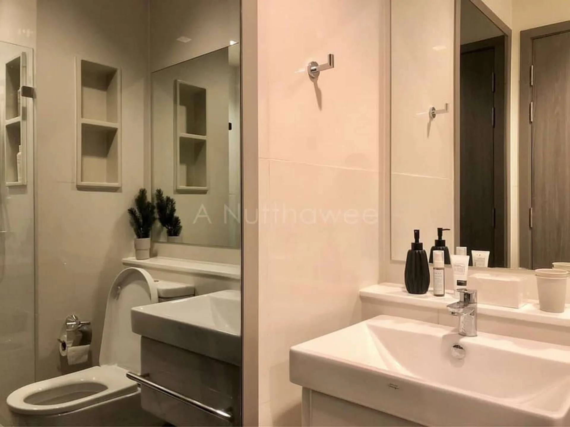 Property photos for LIFE Asoke - Rama 9