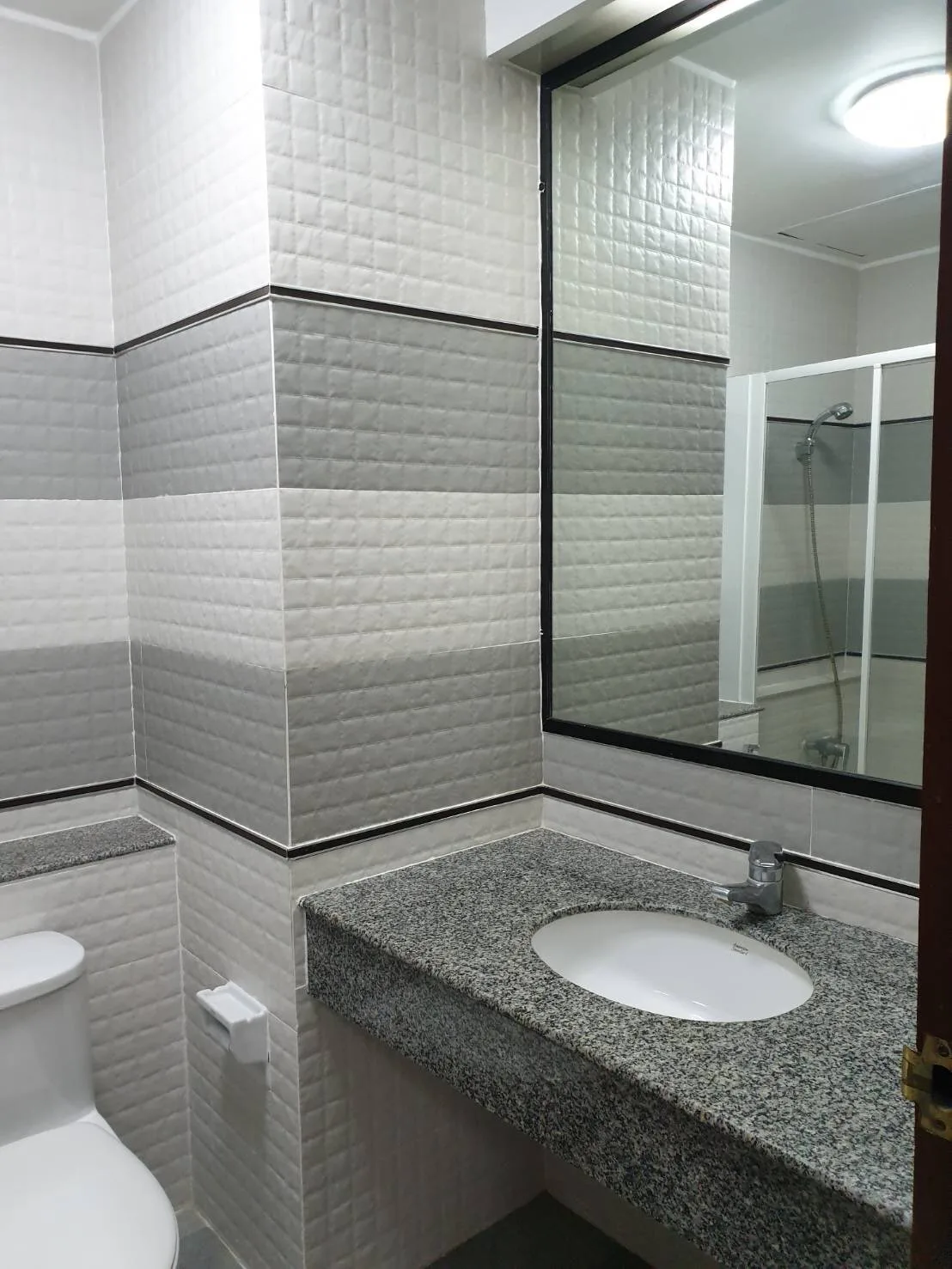 Property photos for Noble Revent
