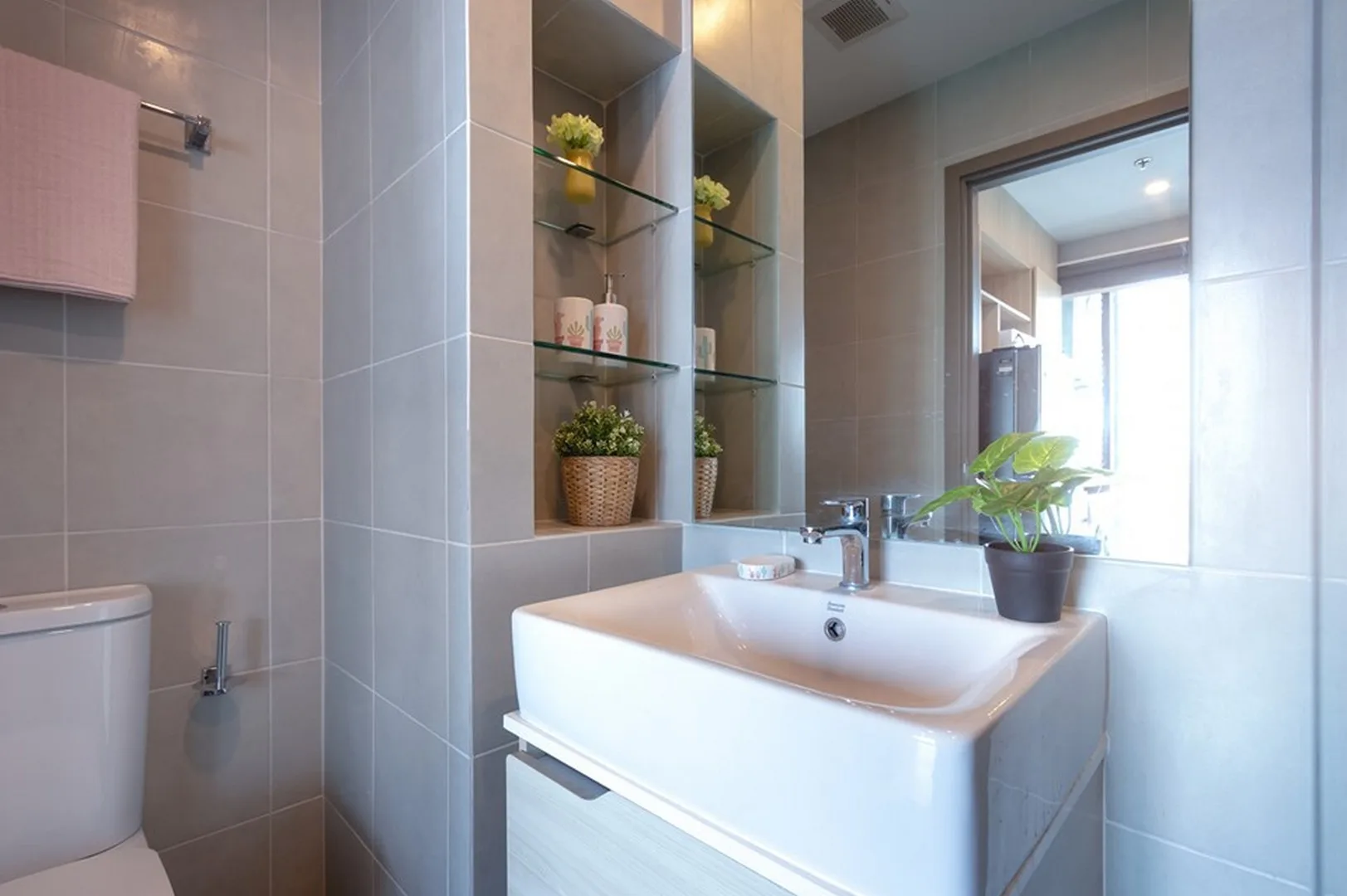 Property photos for IDEO O2