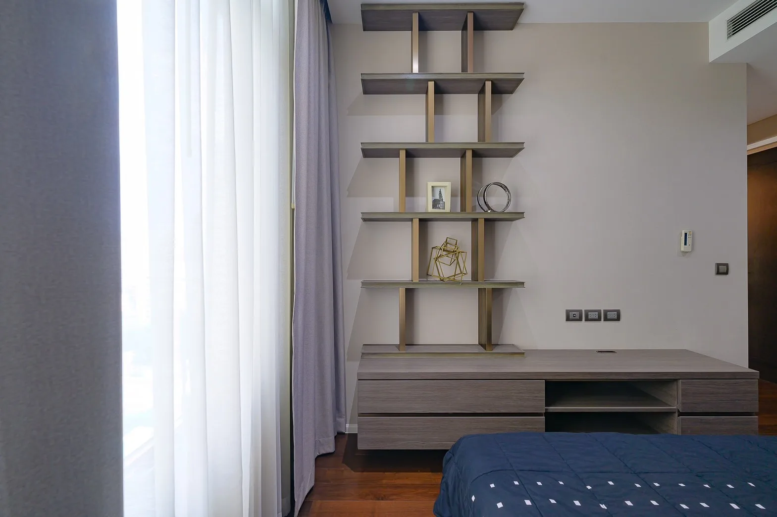 Property photos for The Diplomat 39