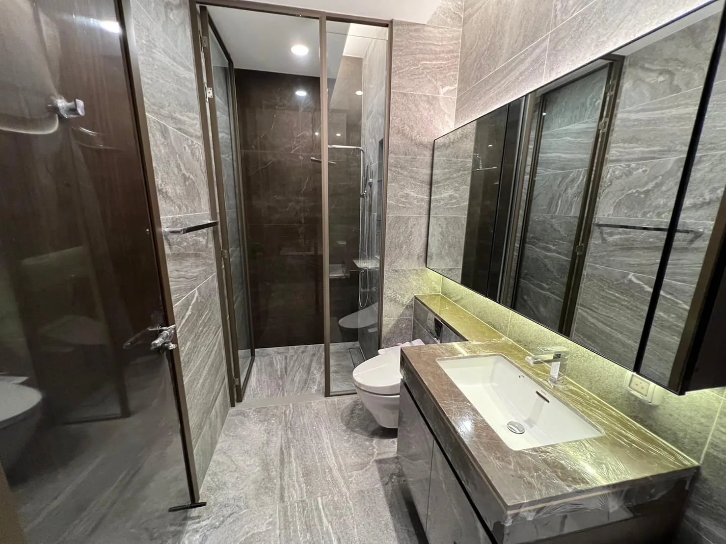 Property photos for The Esse Sukhumvit 36