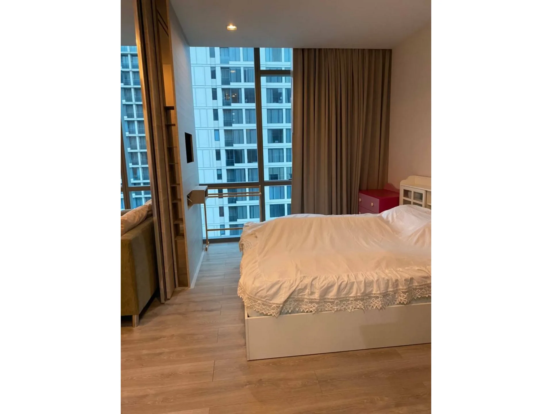 Property photos for The Room Sukhumvit 21