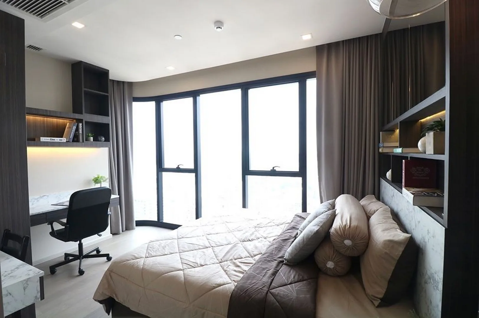 Property photos for Ashton Asoke